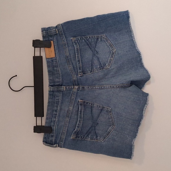 Aeropostale medium wash jean shorts - Picture 2 of 5